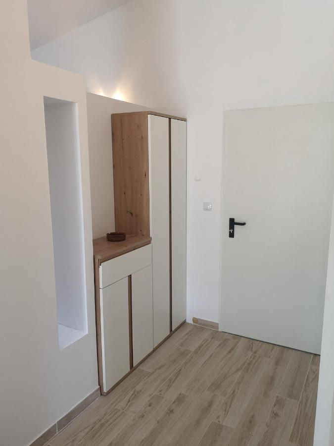 מאלינסקה Apartment Nada 2 מראה חיצוני תמונה